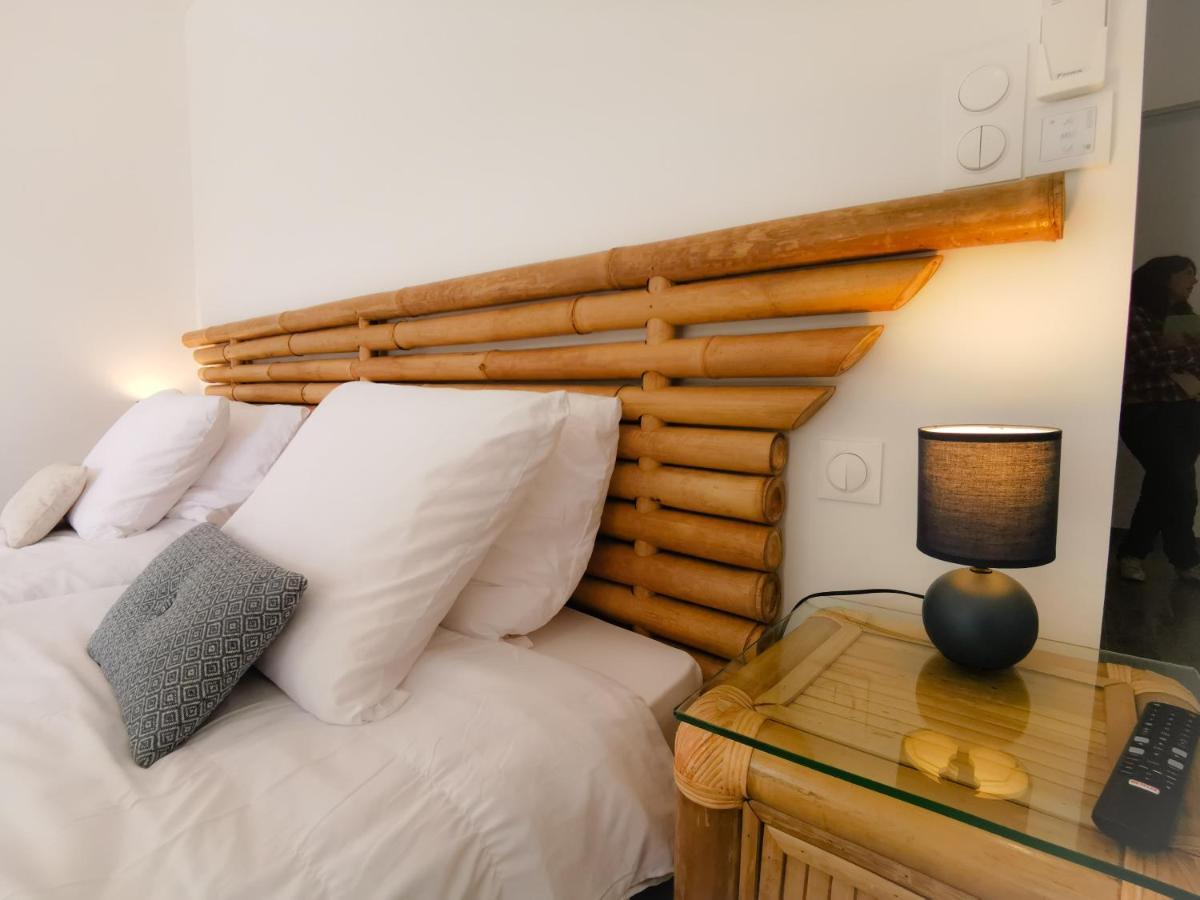 Bed and Breakfast Domaine Des Bois Argentes Saugirard Exterior foto